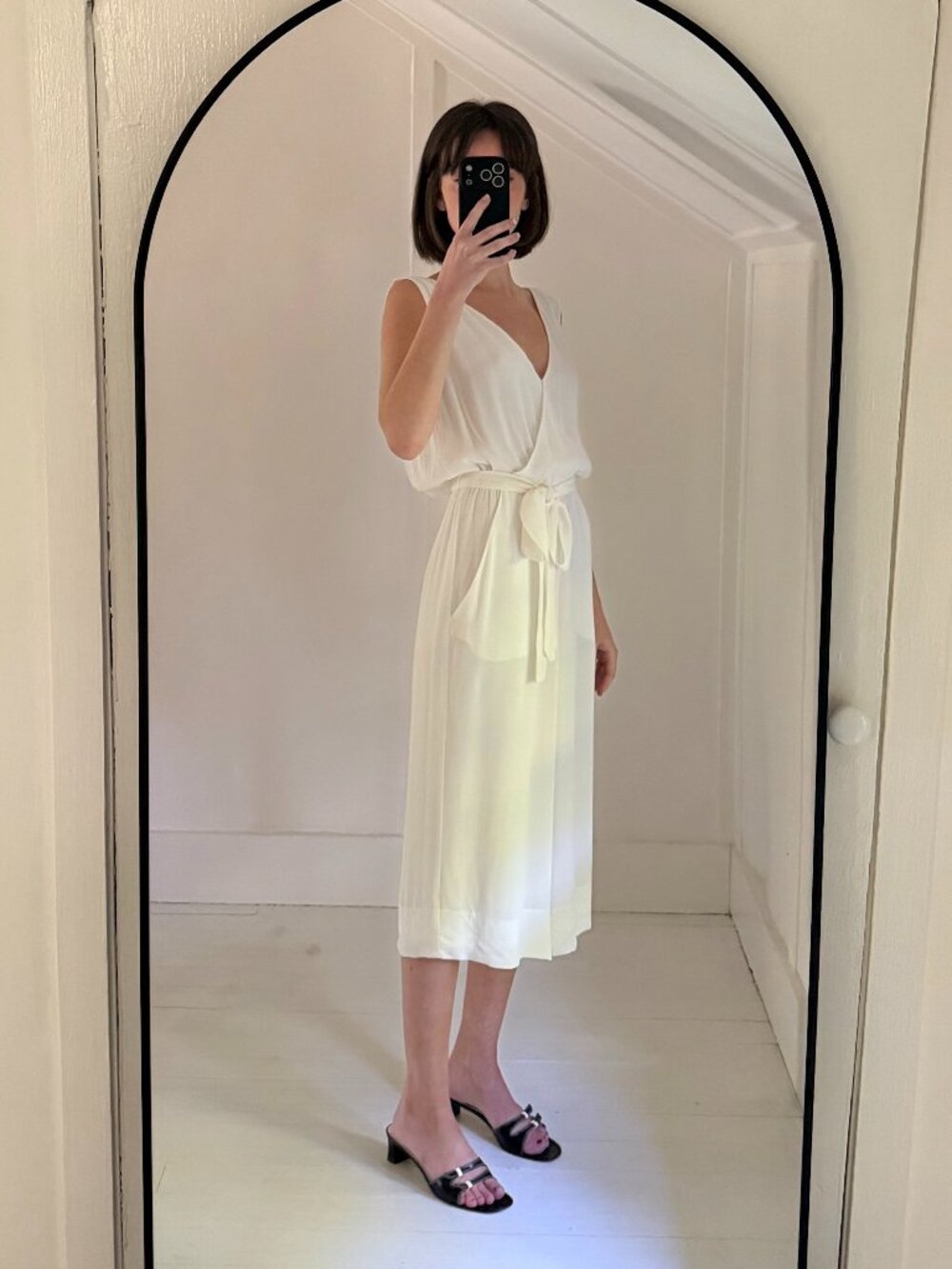 Babaton / Aritzia Maximillian Tie Waist Cropped Wide Leg Jumpsuit White Size XS